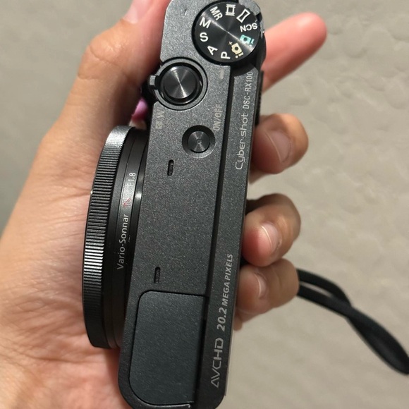 Sony Rx100 - Picture 6 of 9